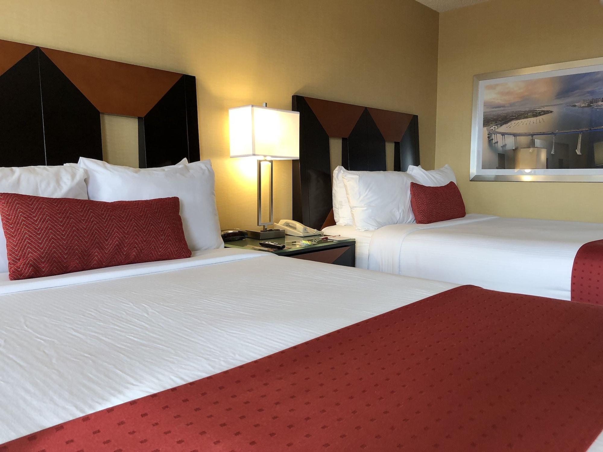 Ramada By Wyndham San Diego National City Exterior foto