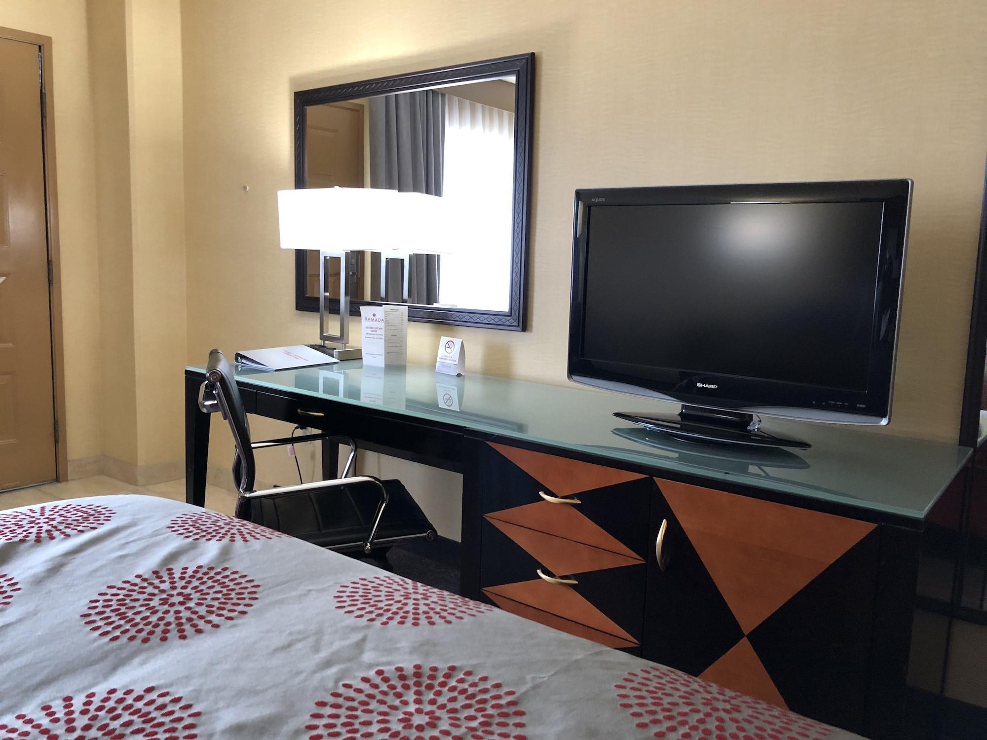 Ramada By Wyndham San Diego National City Exterior foto